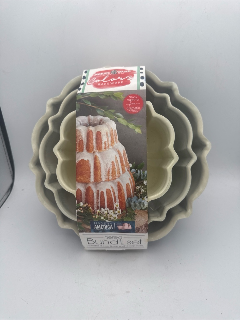 Nordic Ware Colors 3 Piece Tiered Bundt Pan Set Blue New USA Made Aluminum